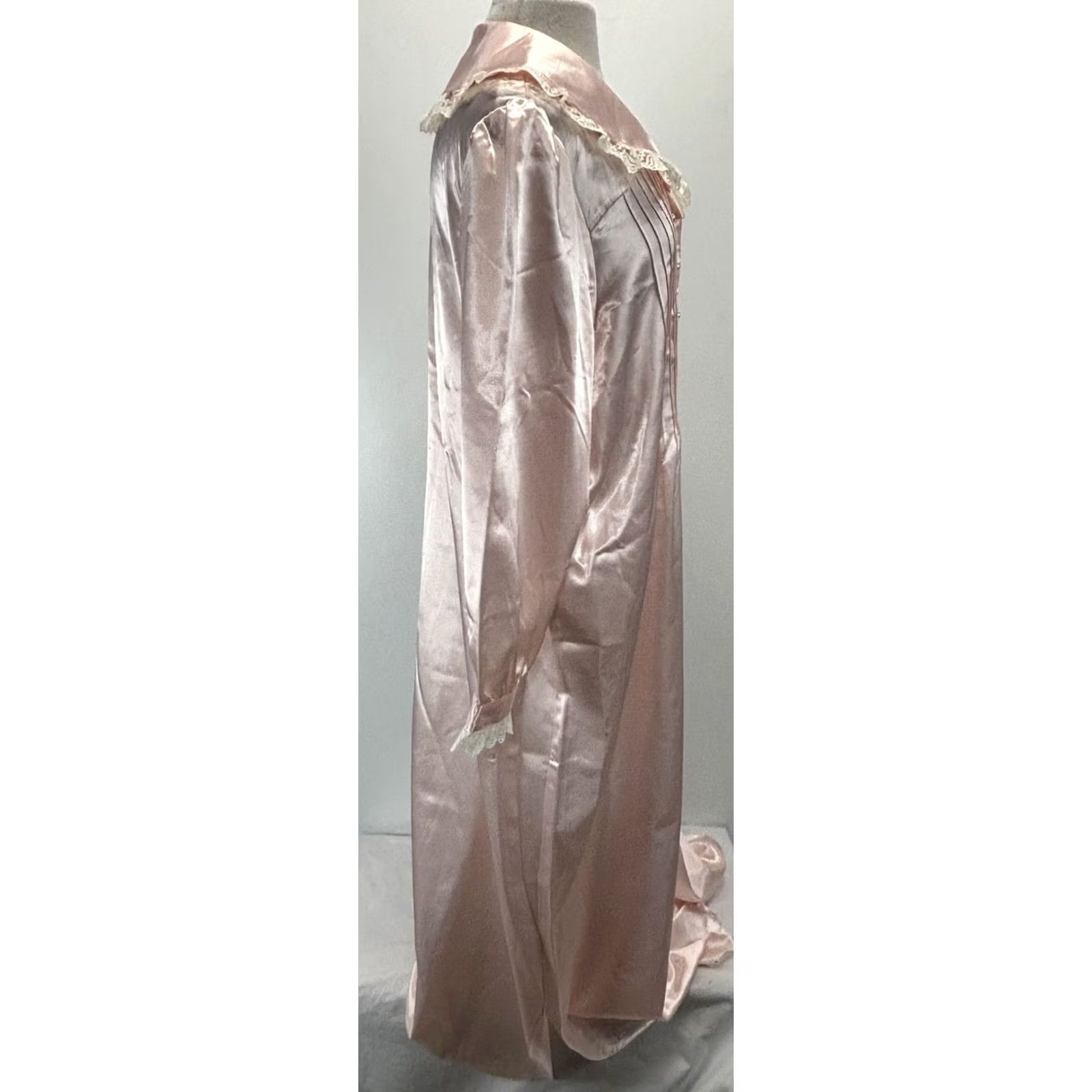 Vintage VINTAGE St Michael Satin Nightgown Women’s Large Pink Lace Trim Victorian Women Medium/Large? Hmm. Size ONE SIZE - 4 Thumbnail
