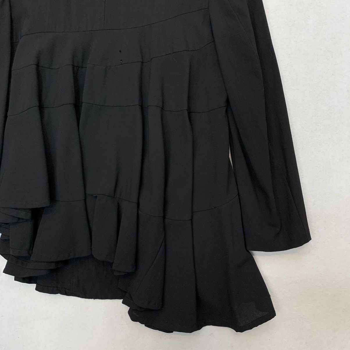 Comme des Garcons Comme des Garçons SS1988 "Frontless, Lame Sequins" Blazer Size S / US 4 / IT 40 - 6 Thumbnail