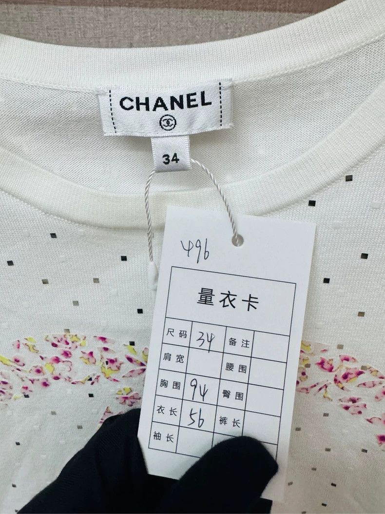 Chanel Chanel White glitter logo short sleeves 2504-Nextarrow Size XXS / US 00 / IT 34 - 2 Thumbnail