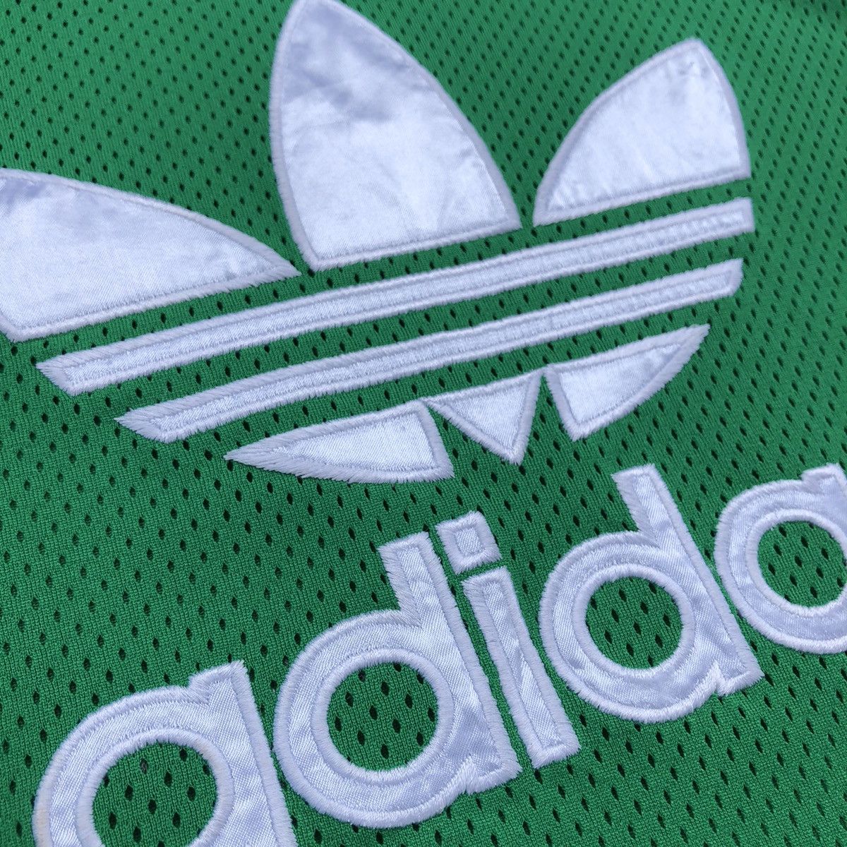 Adidas Vintage Adidas Big logo Basketball Jersey Shirt Size US L / EU 52-54 / 3 - 6 Thumbnail