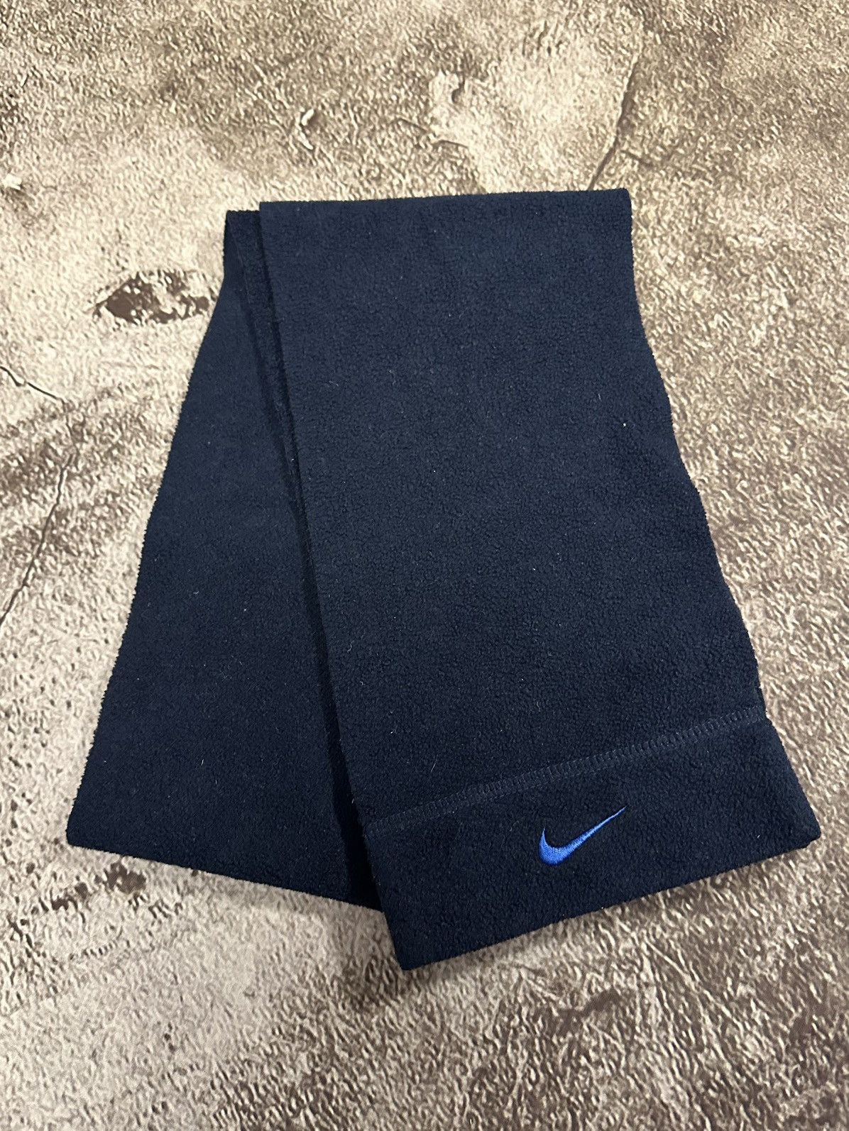 Nike Vintage Nike Fleece Scarf White Swoosh Logo Y2K 90s Drill Size ONE SIZE - 1 Thumbnail