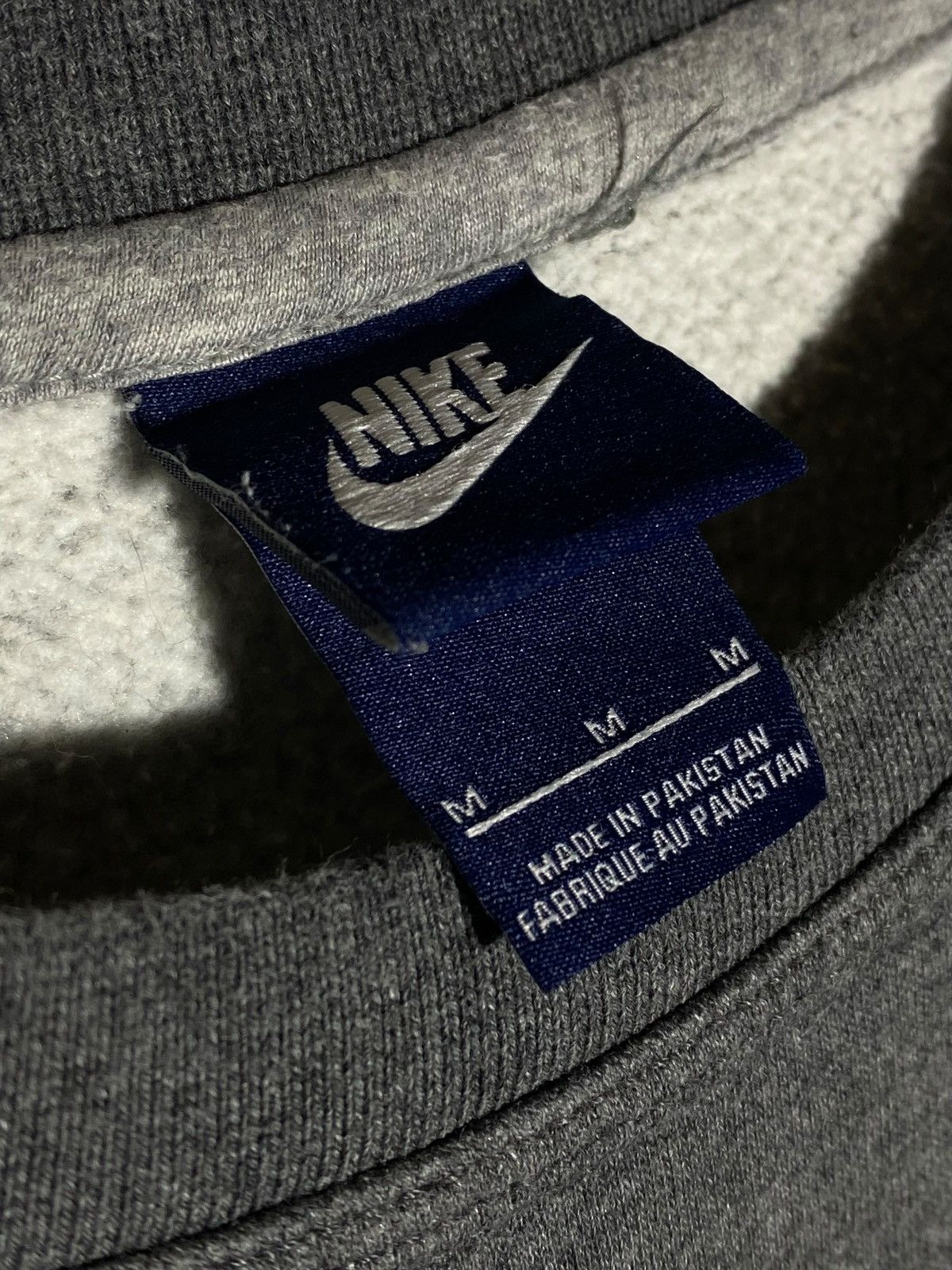 Nike 🔥 NIKE ESSENTIALS EVERYDAY WEAR CREWNECK SWEATSHIRT Size US M / EU 48-50 / 2 - 10 Thumbnail