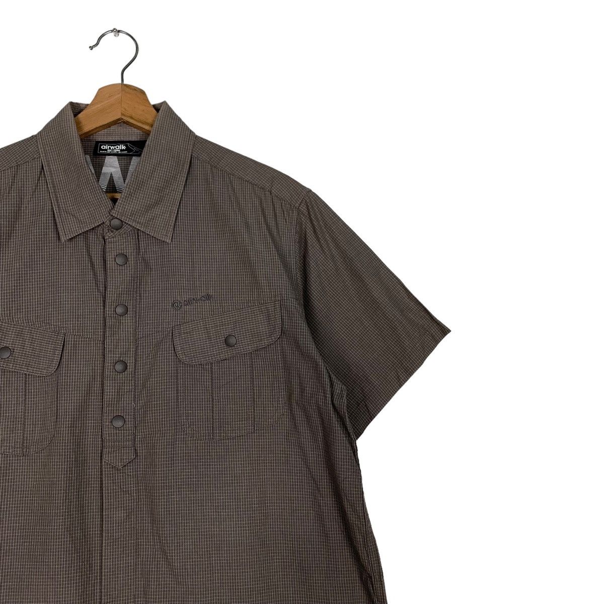 Airwalk AIRWALK Embroidery Small Logo Button Shirt #0485-C22 Size US L / EU 52-54 / 3 - 5 Thumbnail