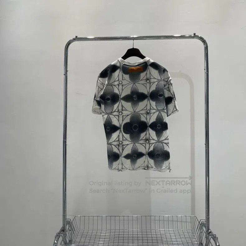 Louis Vuitton Louis Vuitton Tie-dyed three-flower short sleeves Size US XL / EU 56 / 4 - 2 Thumbnail