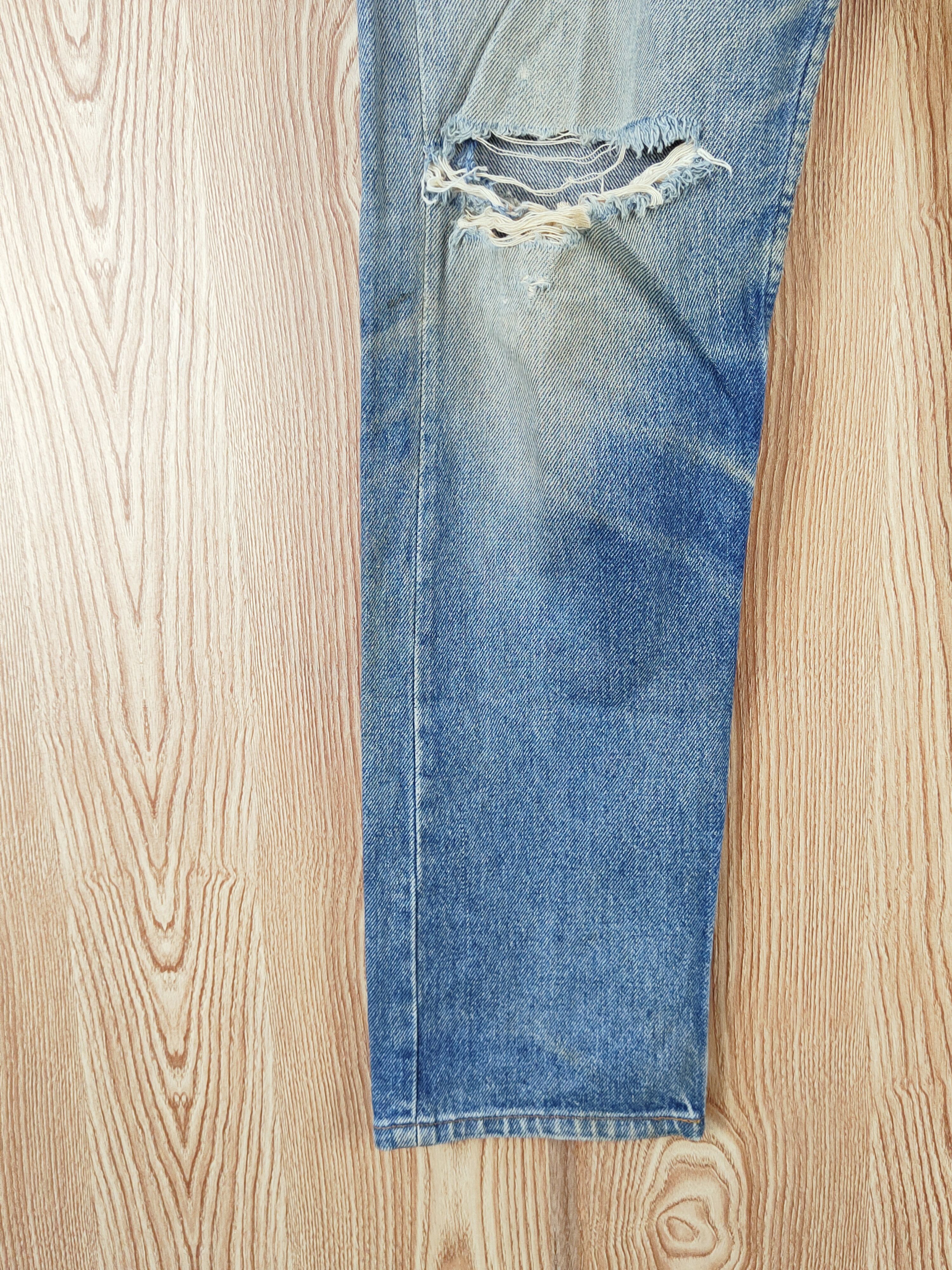 Levi's 505 Levi's Blue Distressed Ripped denim Jeans #W800 Size US 29 - 4 Thumbnail