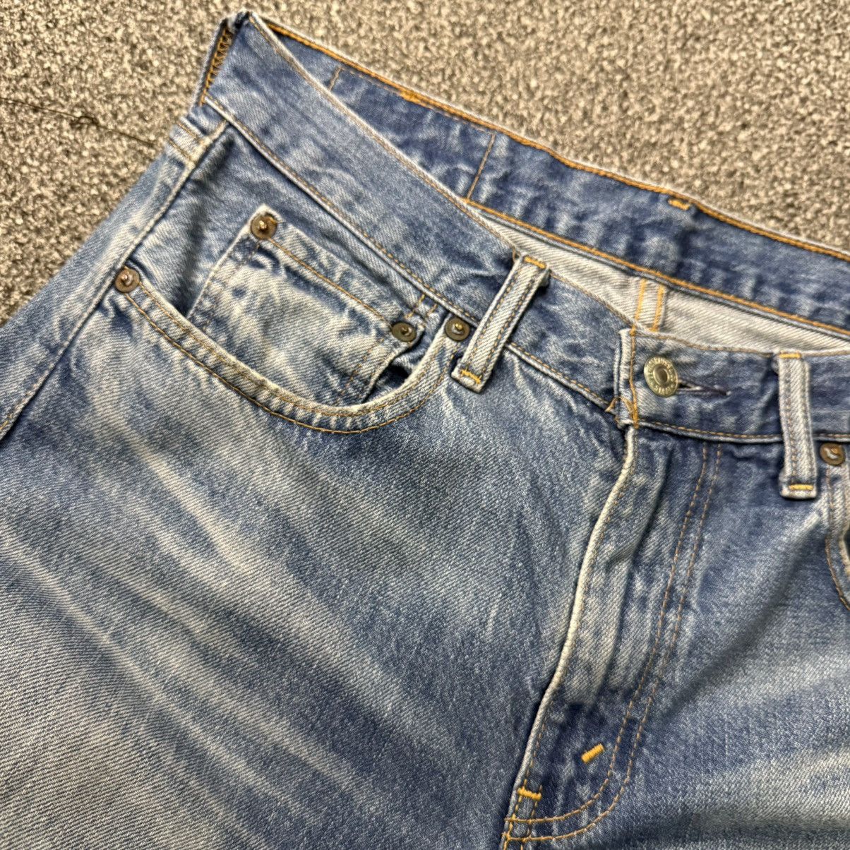 Levi's Vintage Clothing Vintage Levis 505 Light Wash Denim W31 Size US 31 - 10 Thumbnail