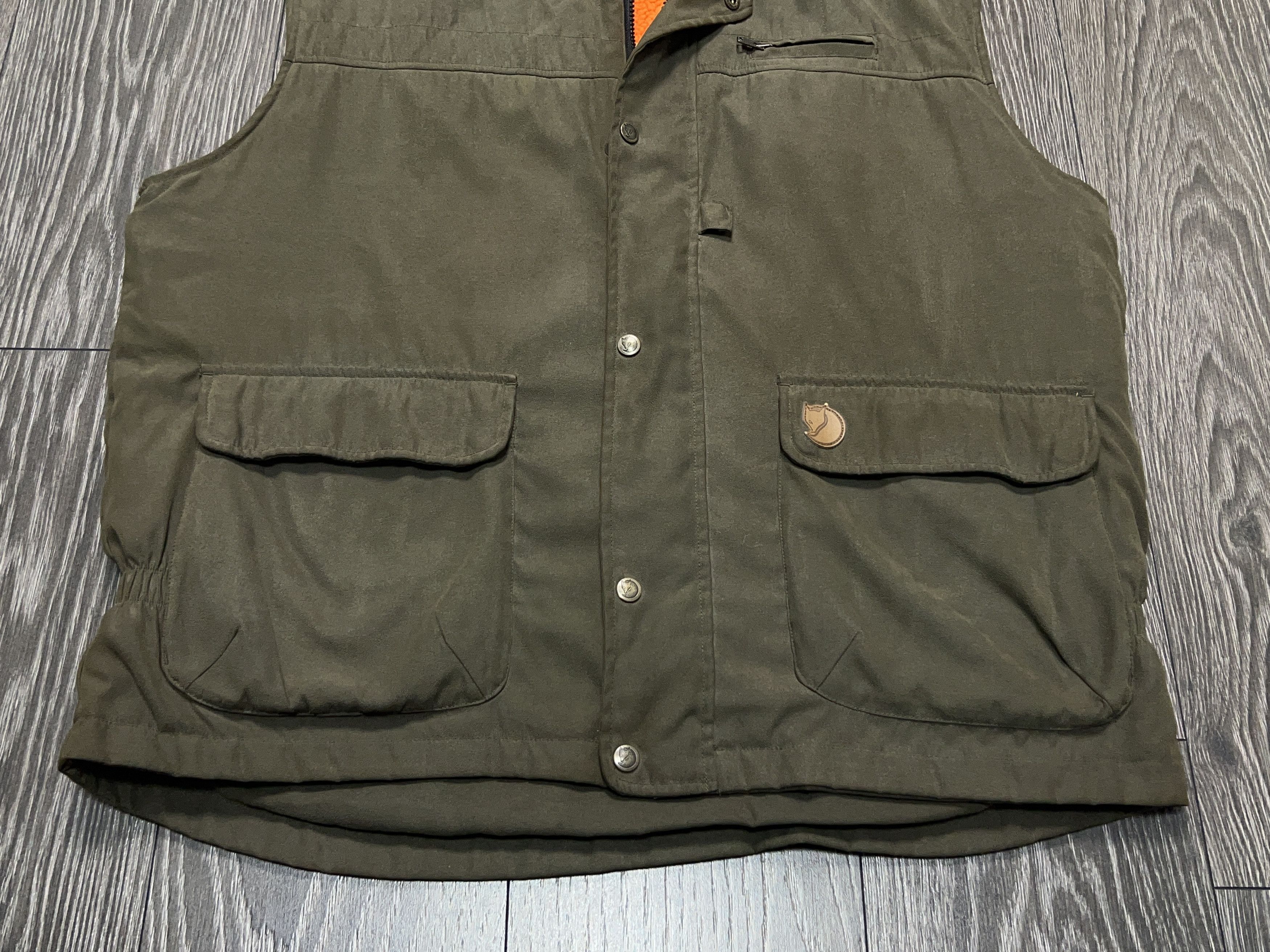 Fjallraven Forest Vest Gilet Waistcoat Pile Inside Hunting Size L Size US L / EU 52-54 / 3 - 2 Thumbnail