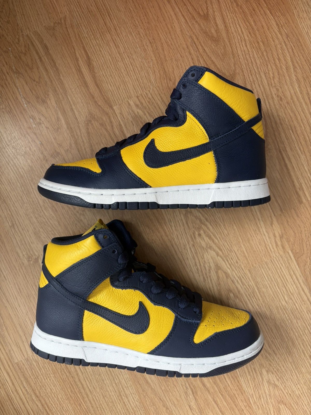 Nike 2016 Rare Nike Dunk High Michigan Size US 7.5 / IT 37.5 - 2 Thumbnail