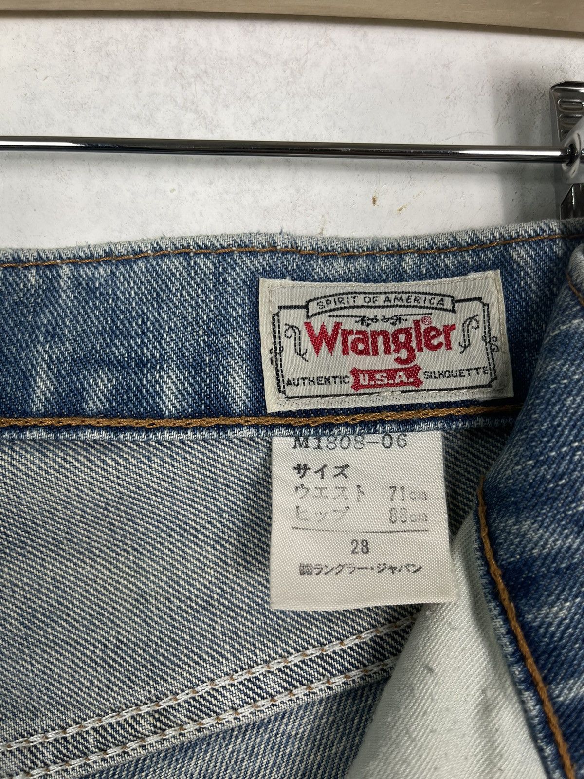 Wrangler Wrangler Faded Blue Ripped Denim Size US 26 / EU 42 - 16 Thumbnail