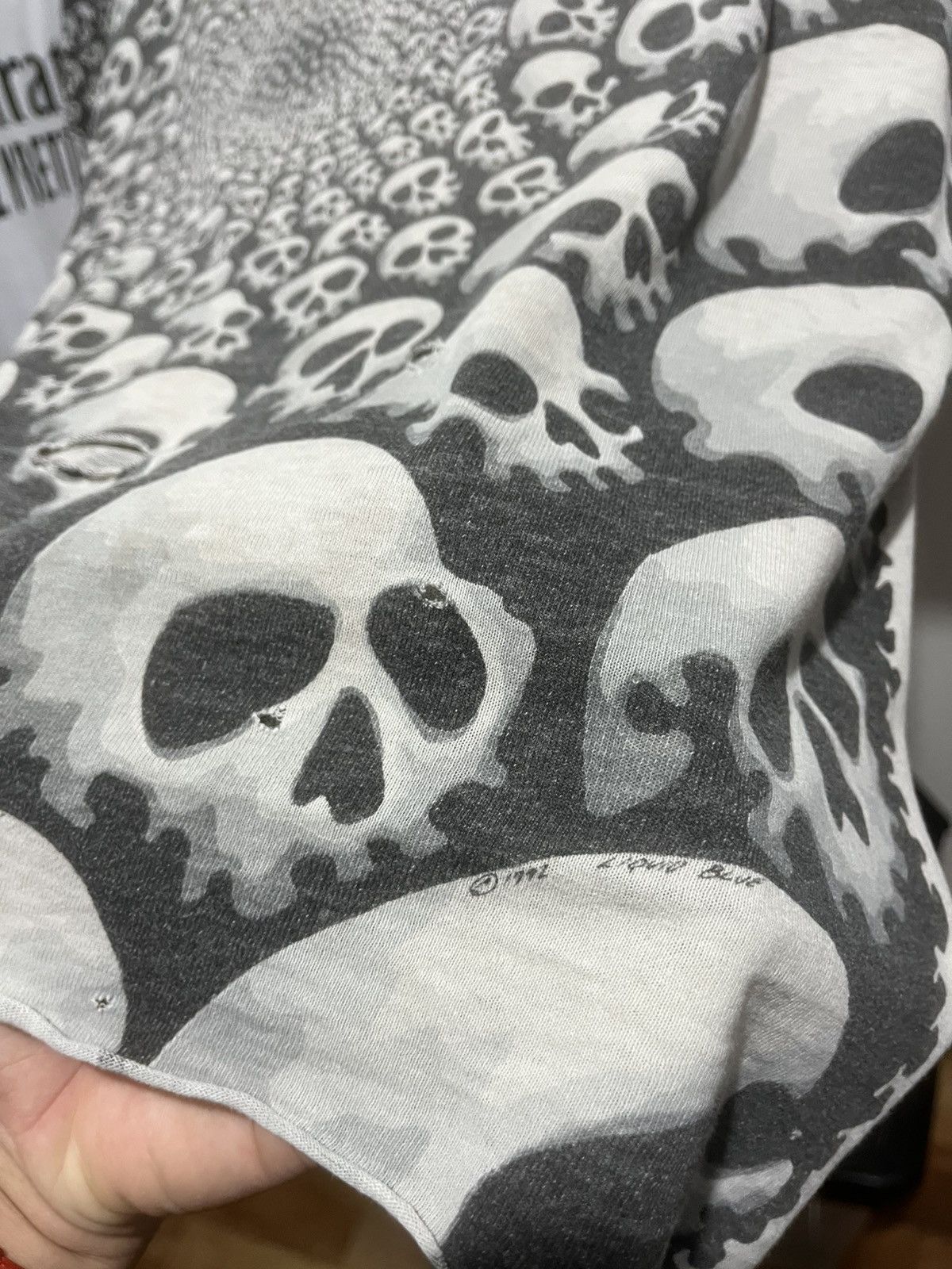Liquid Blue ❌SOLD❌Vintage Distressed Liquid Blue Skull tee Size US L / EU 52-54 / 3 - 8 Thumbnail