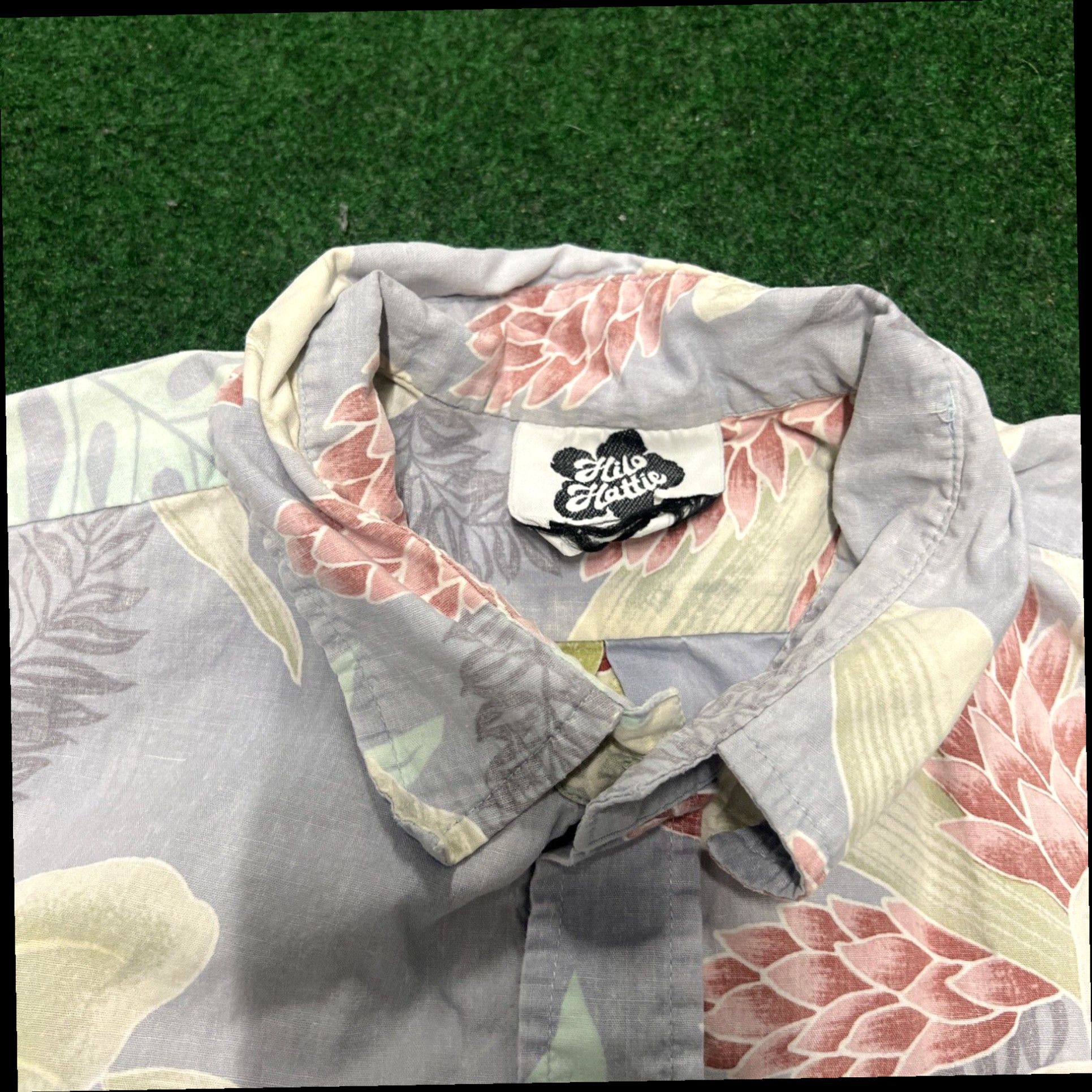 Hilo Hattie HILO HATTIE MENS LARGE VINTAGE HAWAIIAN FLORAL SHIRT HAWAII MADE CAMP Size US L / EU 52-54 / 3 - 5 Thumbnail