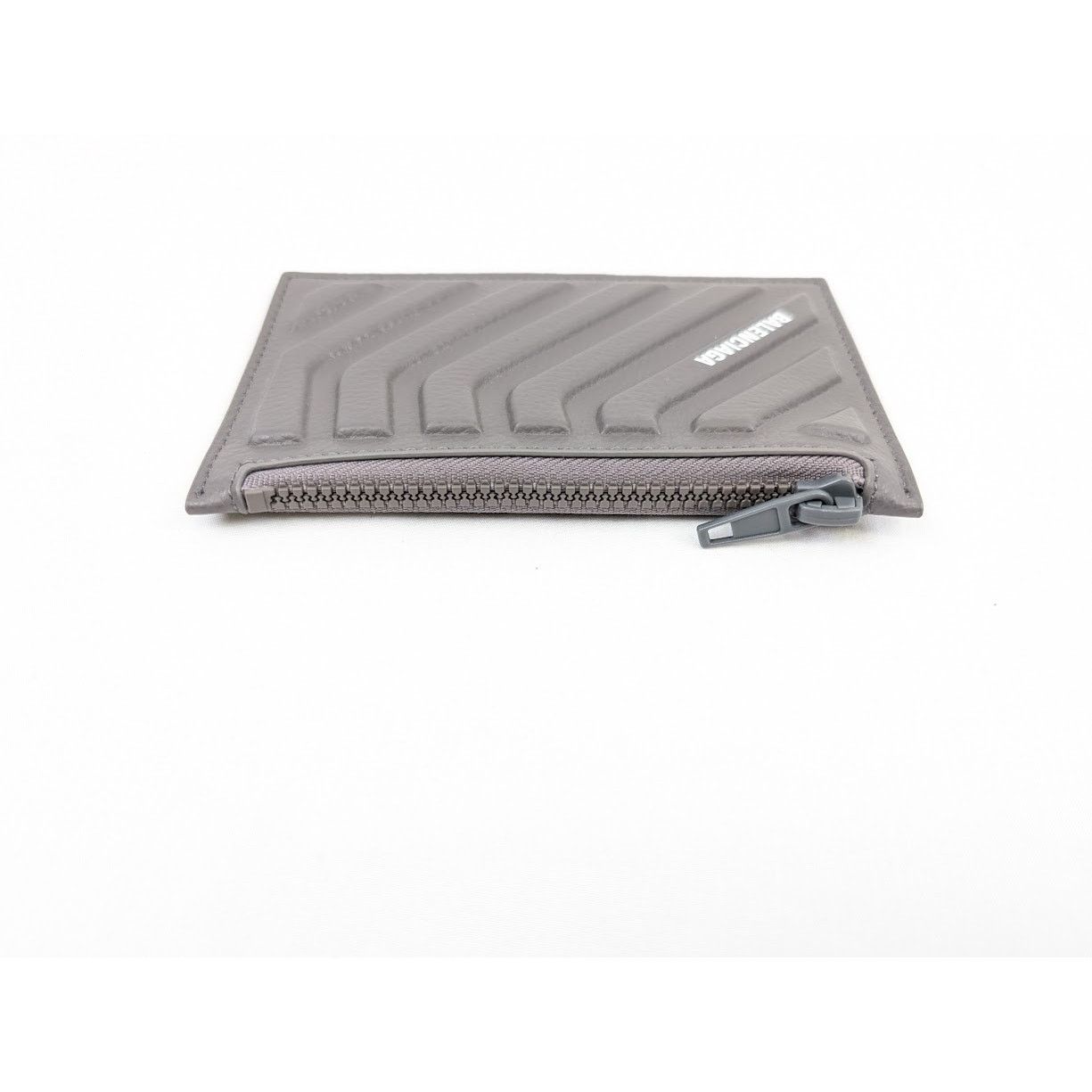 Balenciaga o1rshd1 Size: OS / Chevron Zip Wallet in Gray Size ONE SIZE - 6 Thumbnail