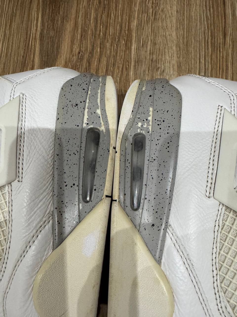 Jordan Brand Nike Air Jordan 4 Retro White Oreo Size US 10.5 / EU 43-44 - 22 Thumbnail
