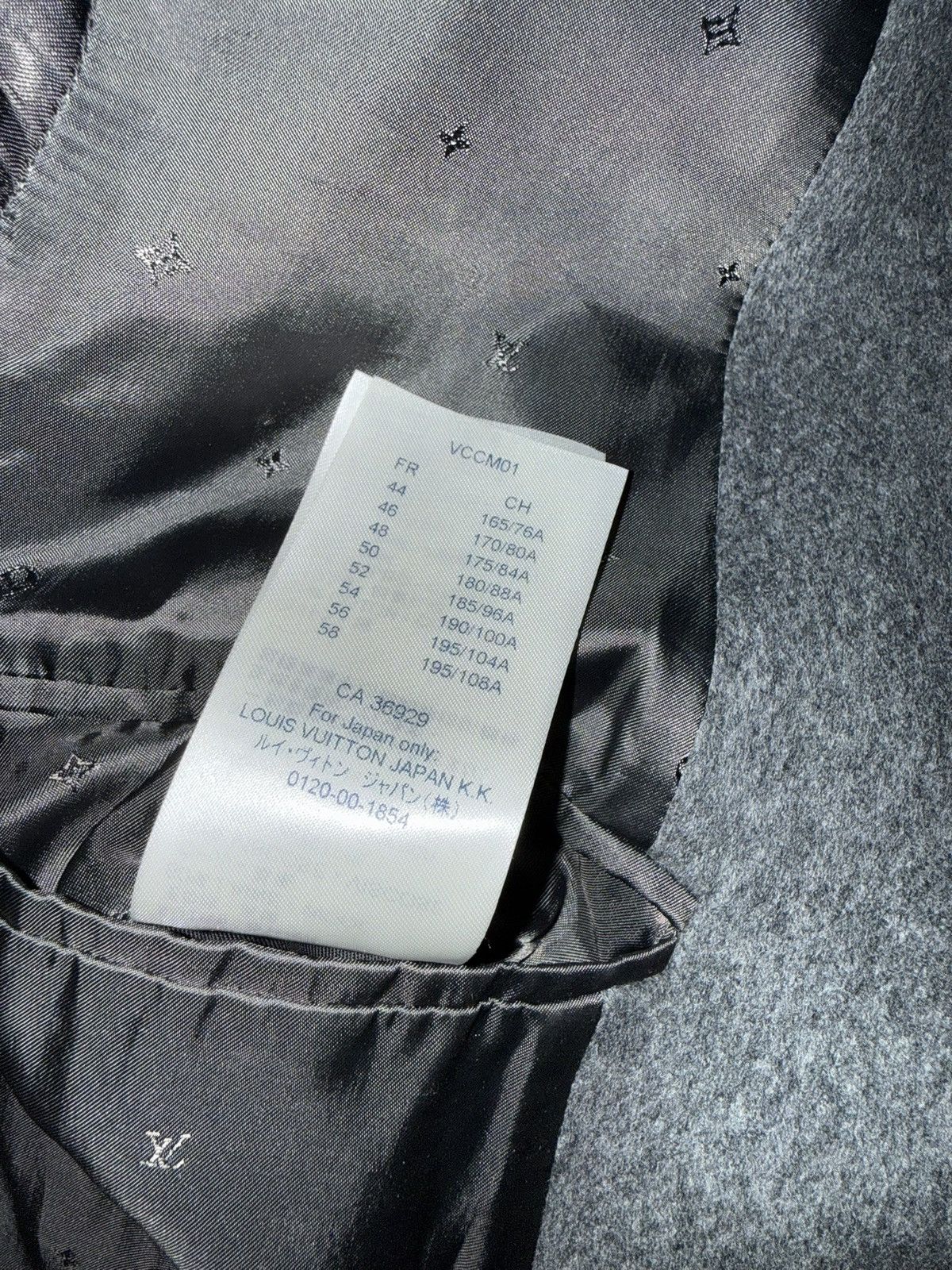 Louis Vuitton Louis Vuitton Cashmere Coat with Pockets Size US M / EU 48-50 / 2 - 14 Thumbnail