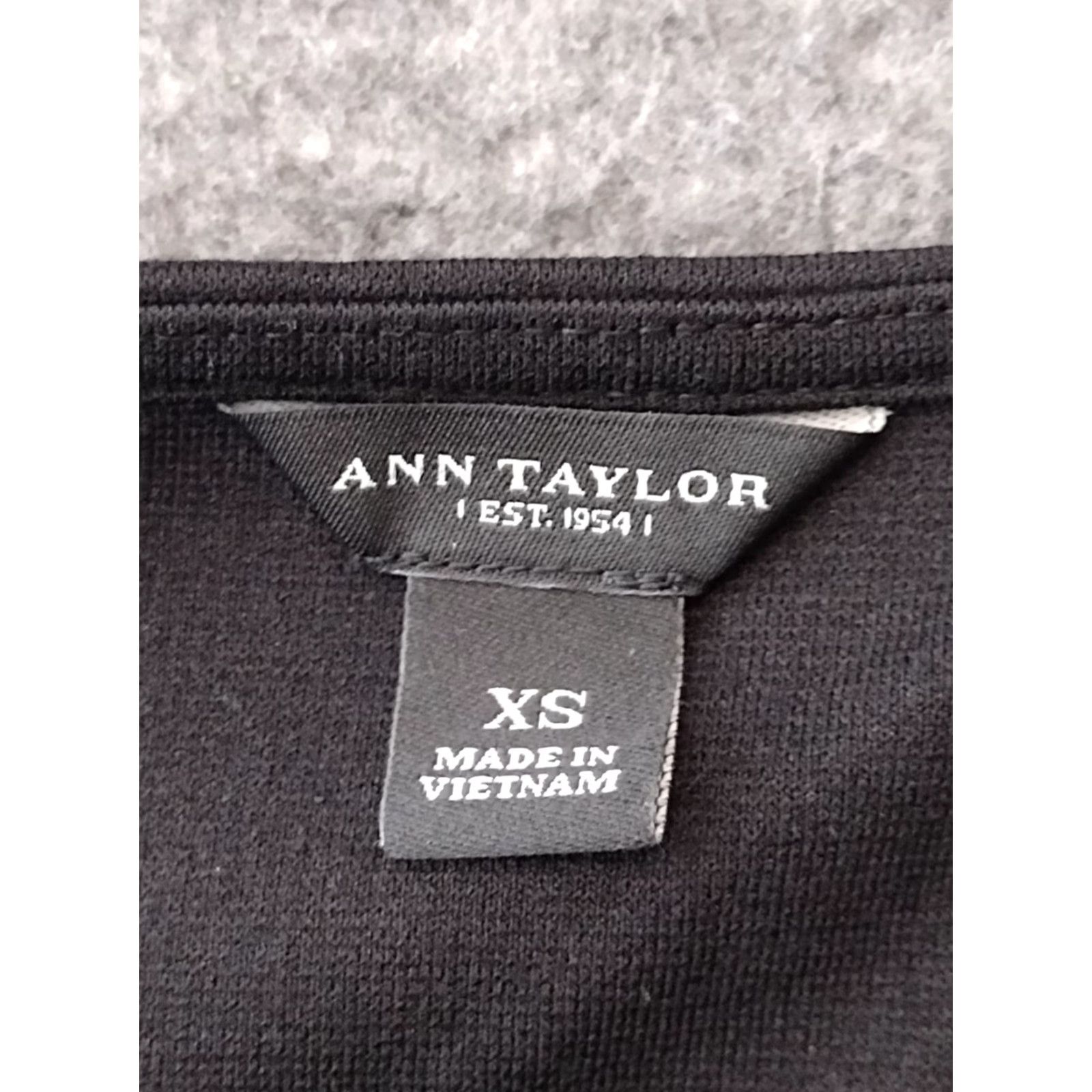 Ann Taylor Ann Taylor Women's Tank XS Black Cowl Neck Sleeveless Top with Zipper, Regular Fit, Blended Fabric, All Seasons, 90s Theme, Casual, White? Size XS / US 0-2 / IT 36-38 - 5 Thumbnail