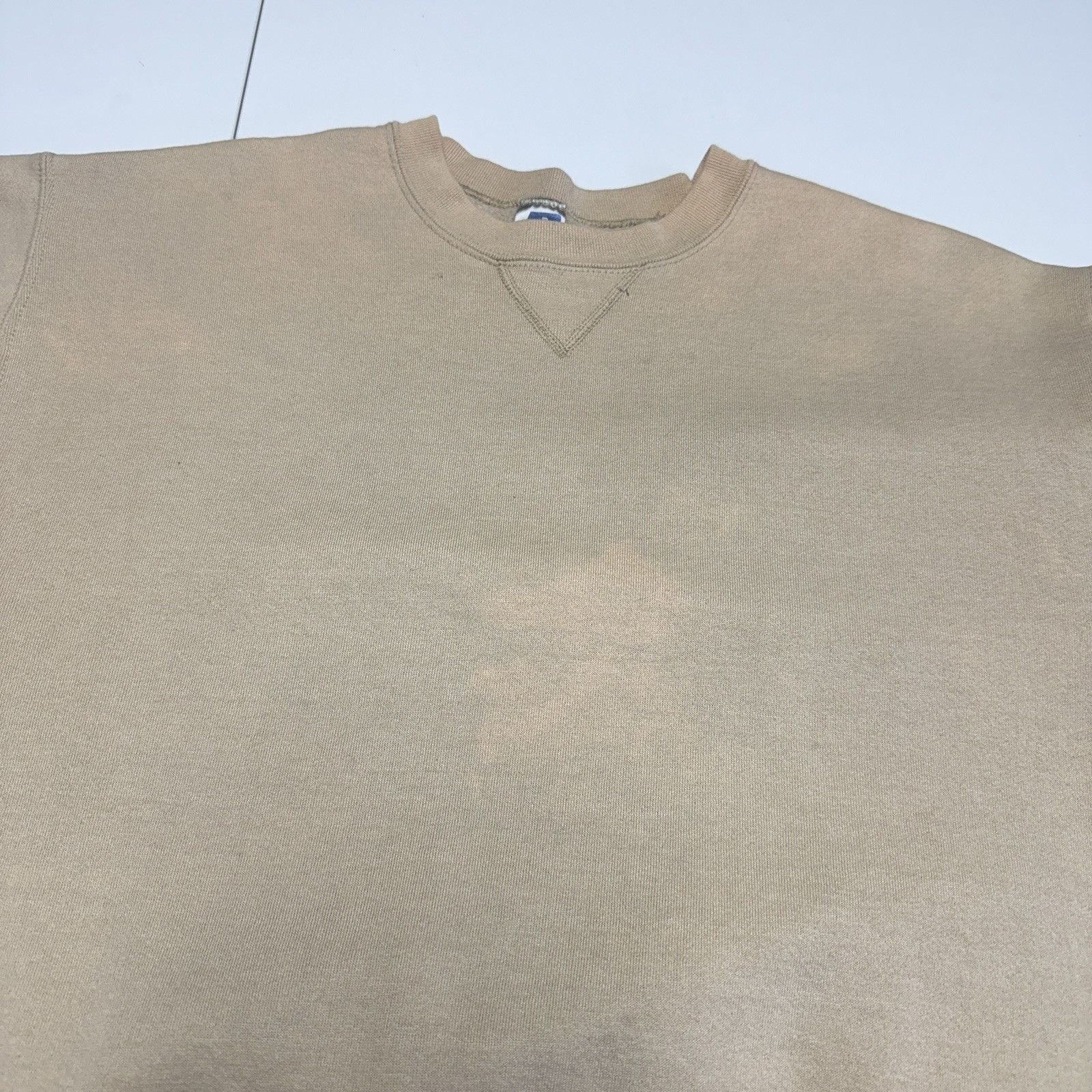 Russell Athletic Russell Athletic Sweatshirt Mens Large 22x24 Tan Crew Neck S Size US L / EU 52-54 / 3 - 6 Thumbnail