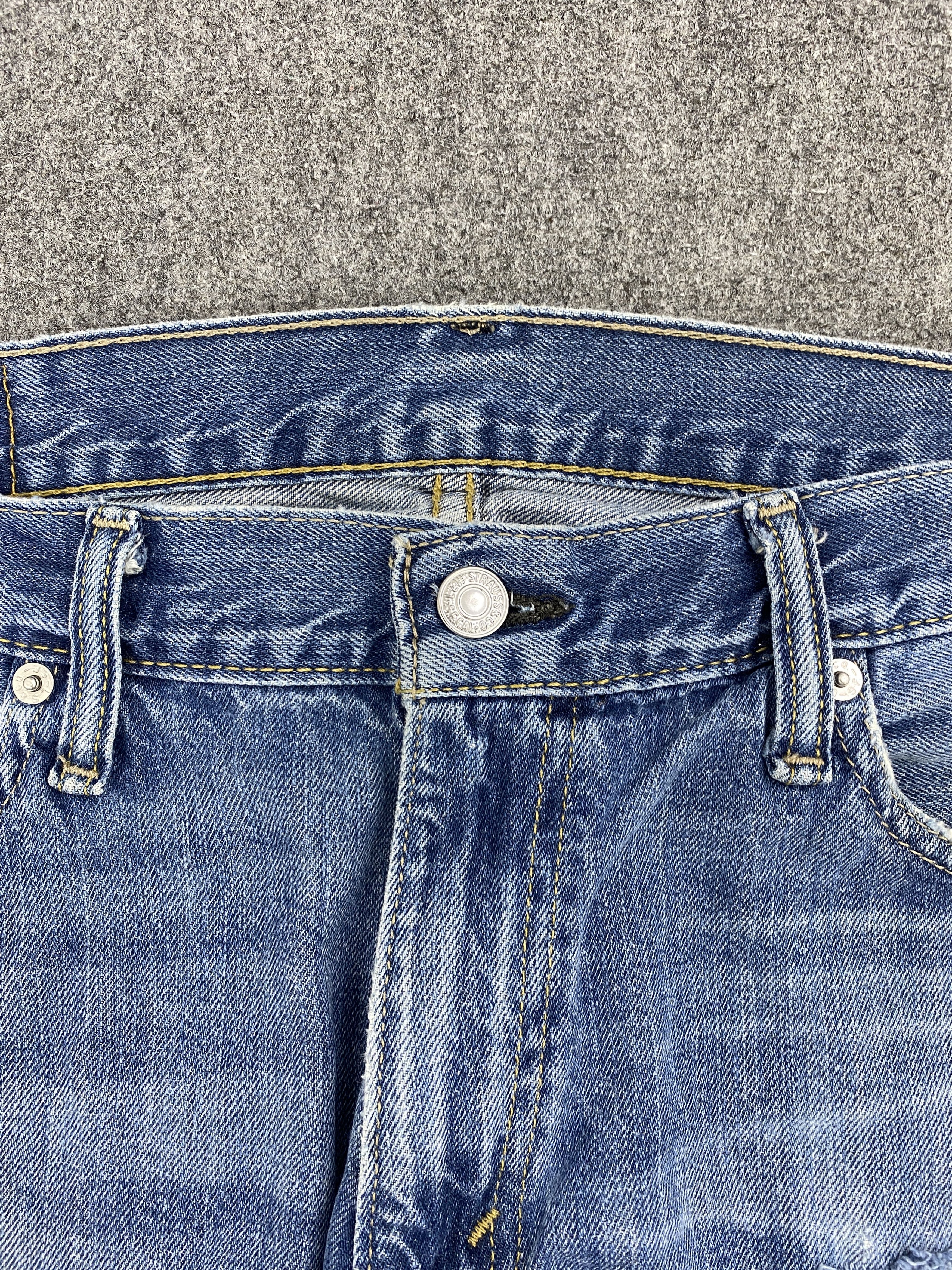 Levi's × Vintage Faded Blue Vintage Levis 514 Jeans Size US 34 / EU 50 - 12 Thumbnail