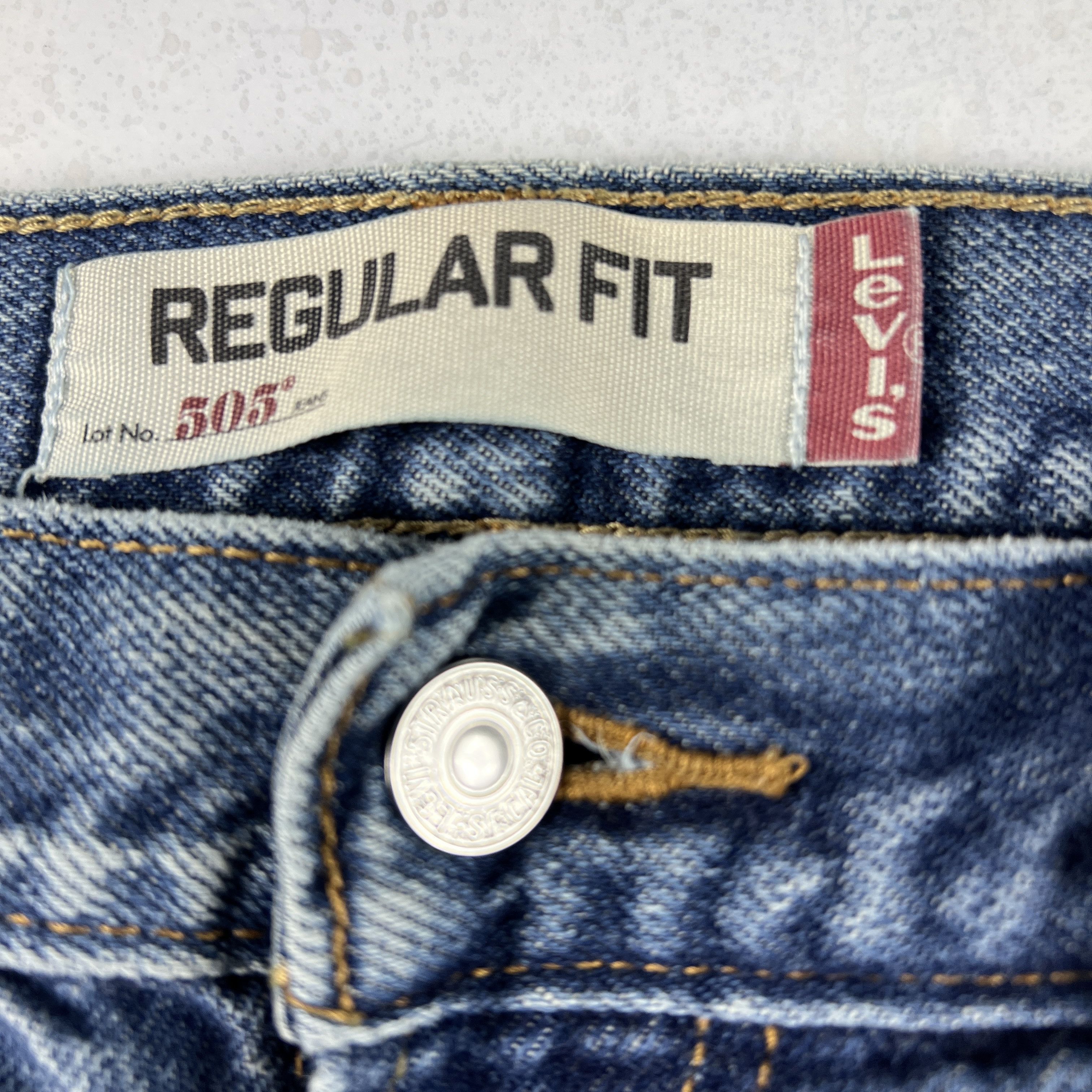 Levi's × Vintage Y2K Levi's Jean 505 Straight Blue Faded Grunge Cotton Denim Size US 33 - 11 Thumbnail