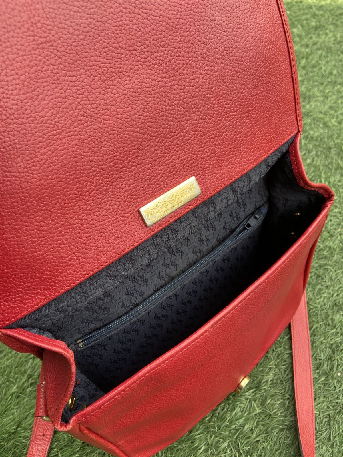 Yves Saint Laurent Yves Saint Laurent Leather Shoulder Bag YSL Size ONE SIZE - 10 Thumbnail