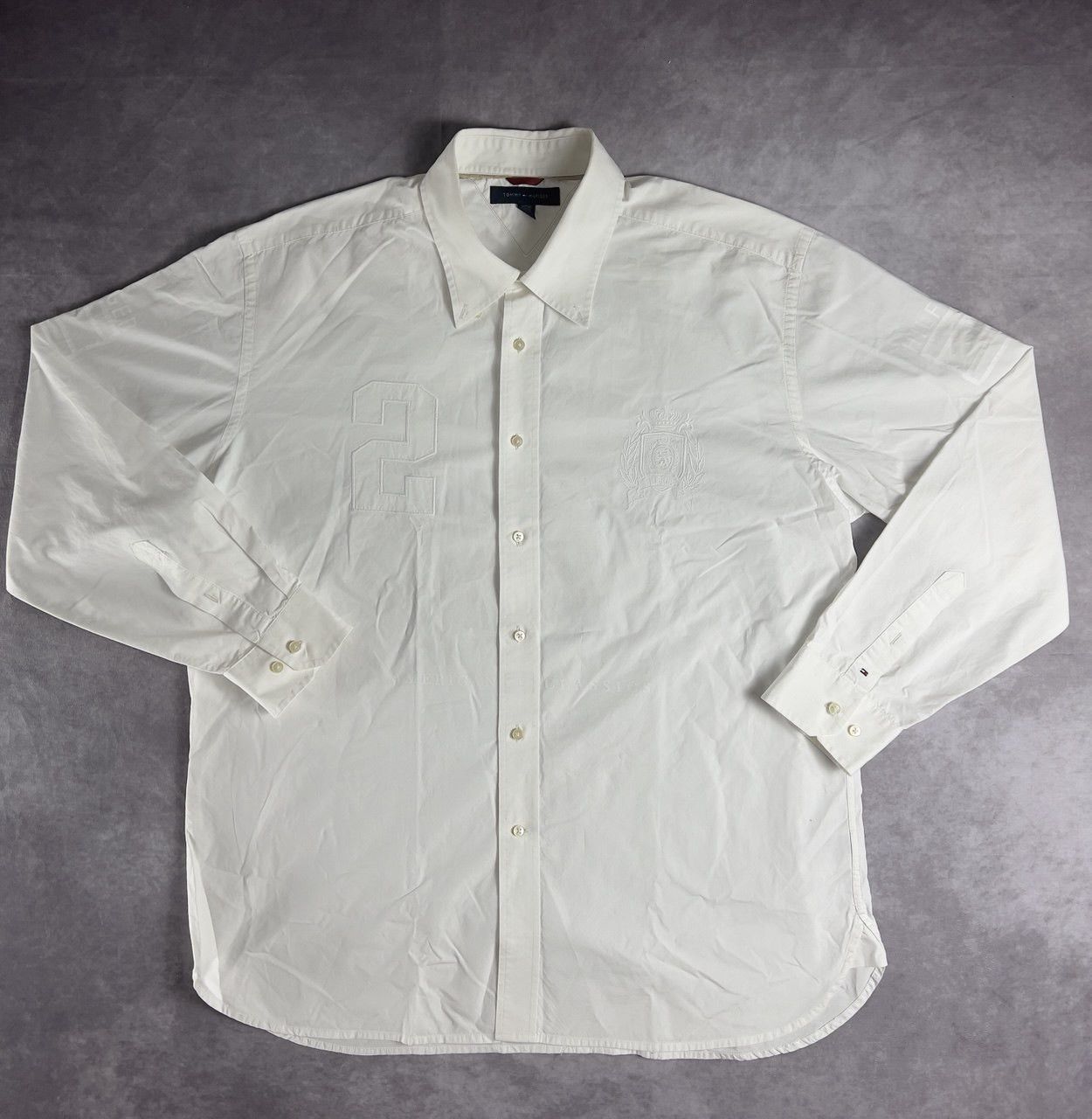 Tommy Hilfiger Vintage Tommy Hilfiger White Button-Up XL Size Size US XL / EU 56 / 4 - 1 Thumbnail