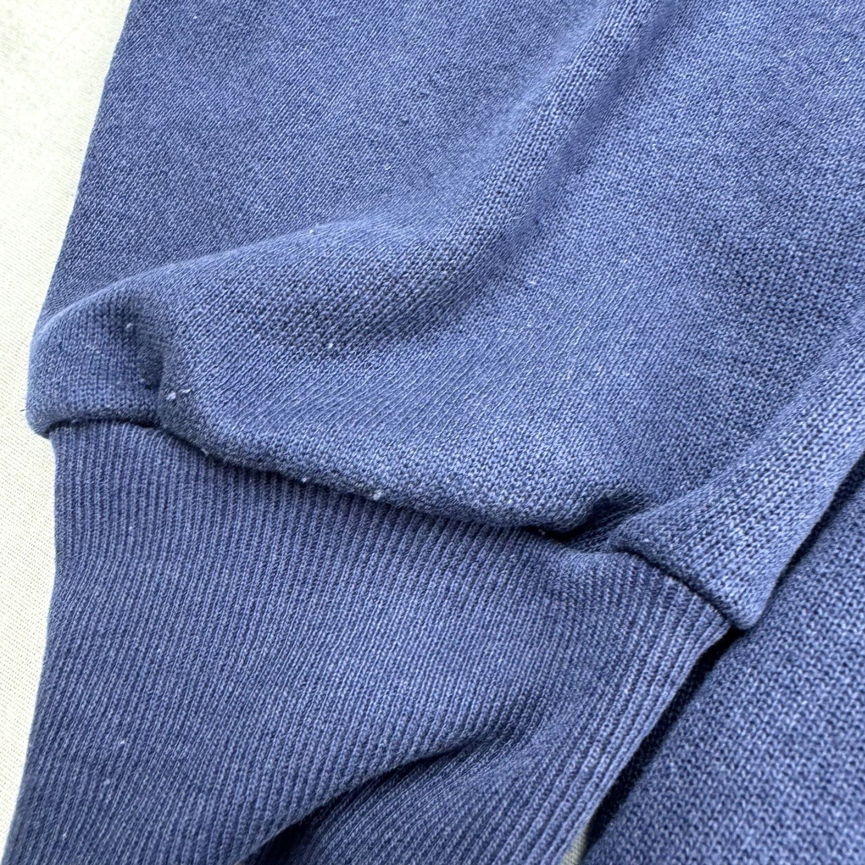 Vintage VINTAGE American Classic Sweatshirt Men XL Blue Flower 90s Pullover Crew Neck Long Sleeve Size US XL / EU 56 / 4 - 4 Thumbnail
