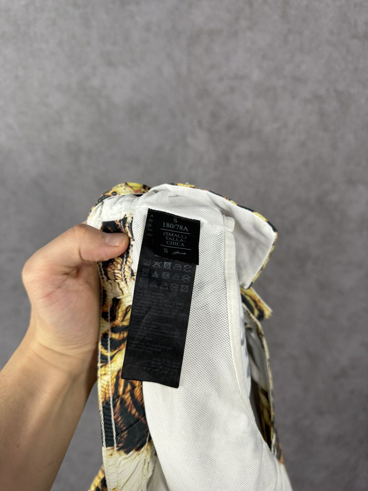 Allsaints Allsaints art designer crazy shorts Size US 30 / EU 46 - 6 Thumbnail