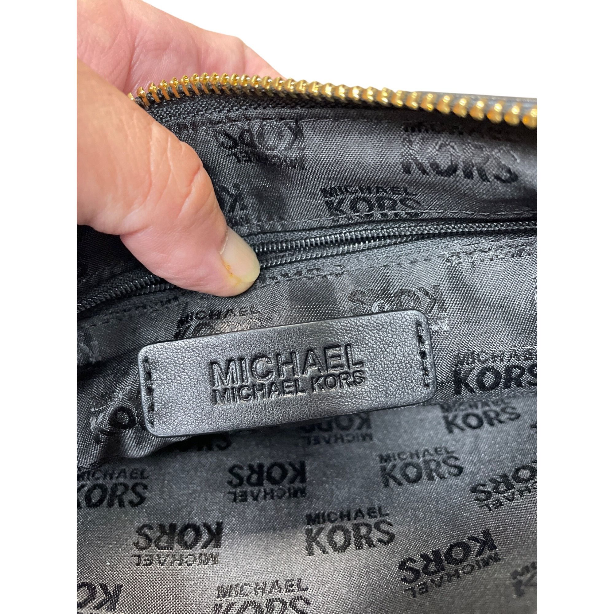 Michael Kors Michael Kors womans Black Quilted Leather Wristlet Clutch Ha Size ONE SIZE - 10 Thumbnail