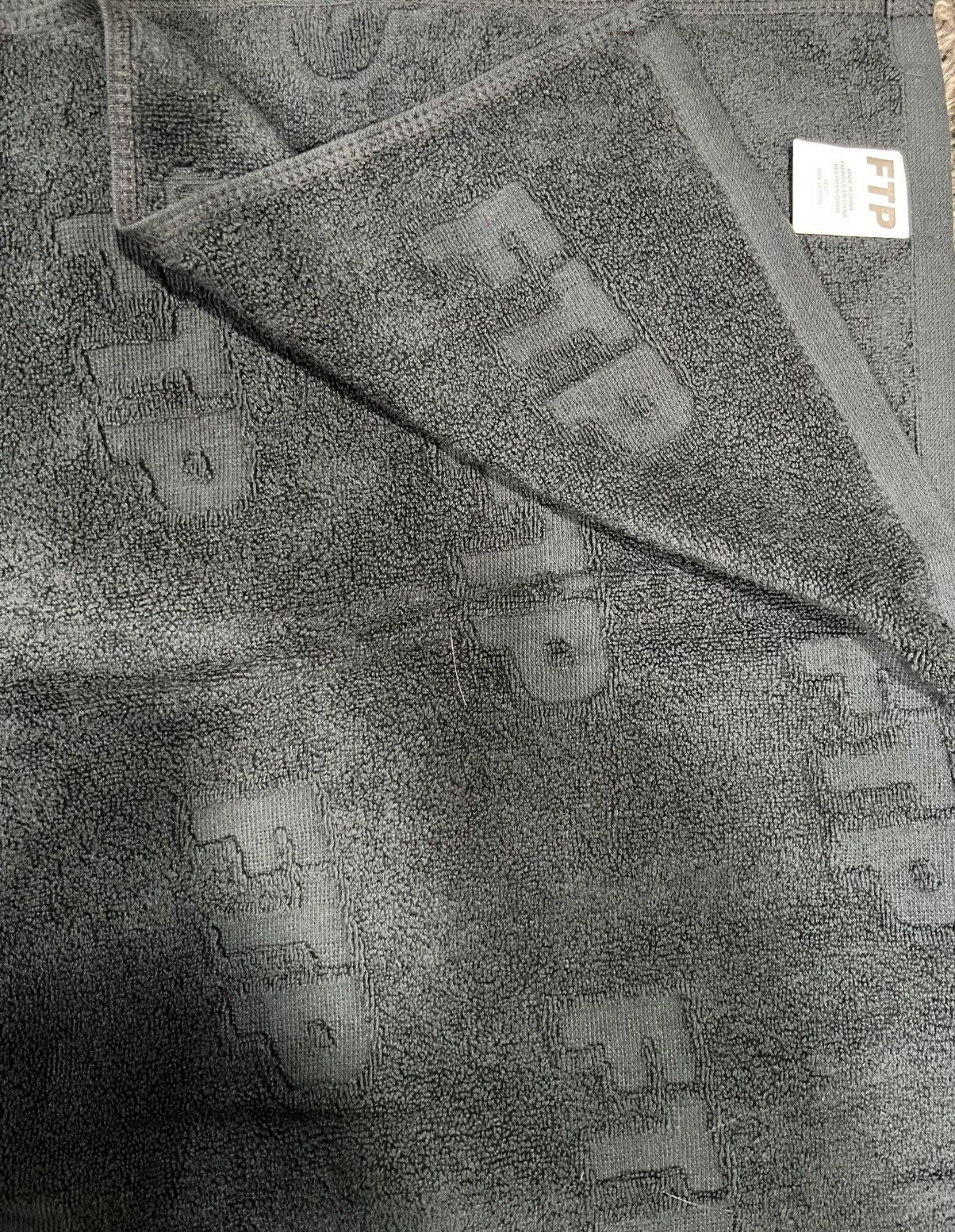 Fuck The Population FUCK THE POPULATION ALLOVER DEBOSSED LOGO BEACH TOWEL BLACK Size ONE SIZE - 3 Thumbnail