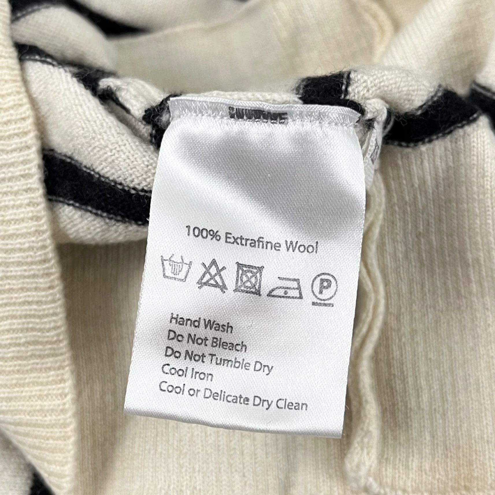 Vintage VINTAGE Celtic & Co Women's Sweater XS Turtleneck Knit Pullover Casual Winter White Black Striped Size XS / US 0-2 / IT 36-38 - 4 Thumbnail