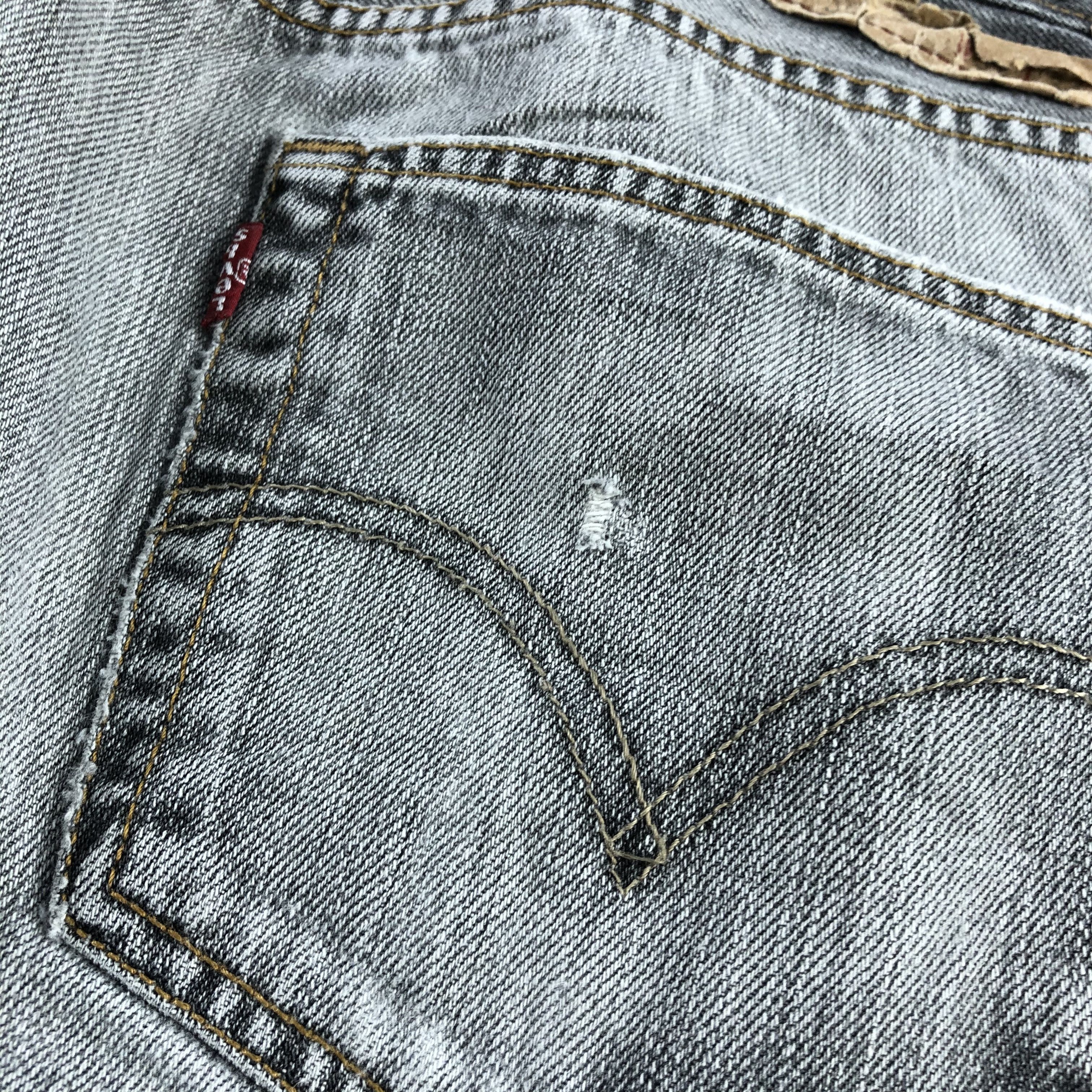 Levi's Vintage Levis 501 Jeans-JM3038 Size US 35 - 8 Thumbnail
