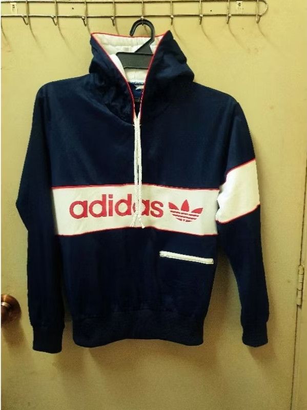 Adidas Sweater Hoodie ADIDAS Vintage (Made In Australia) Size US S / EU 44-46 / 1 - 2 Thumbnail