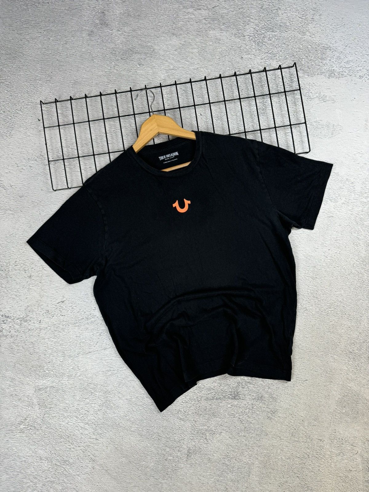 True Religion × Vintage True Religion Center Logo T Shirt SK8 y2k streetwear XL size Size US XL / EU 56 / 4 - 1 Thumbnail