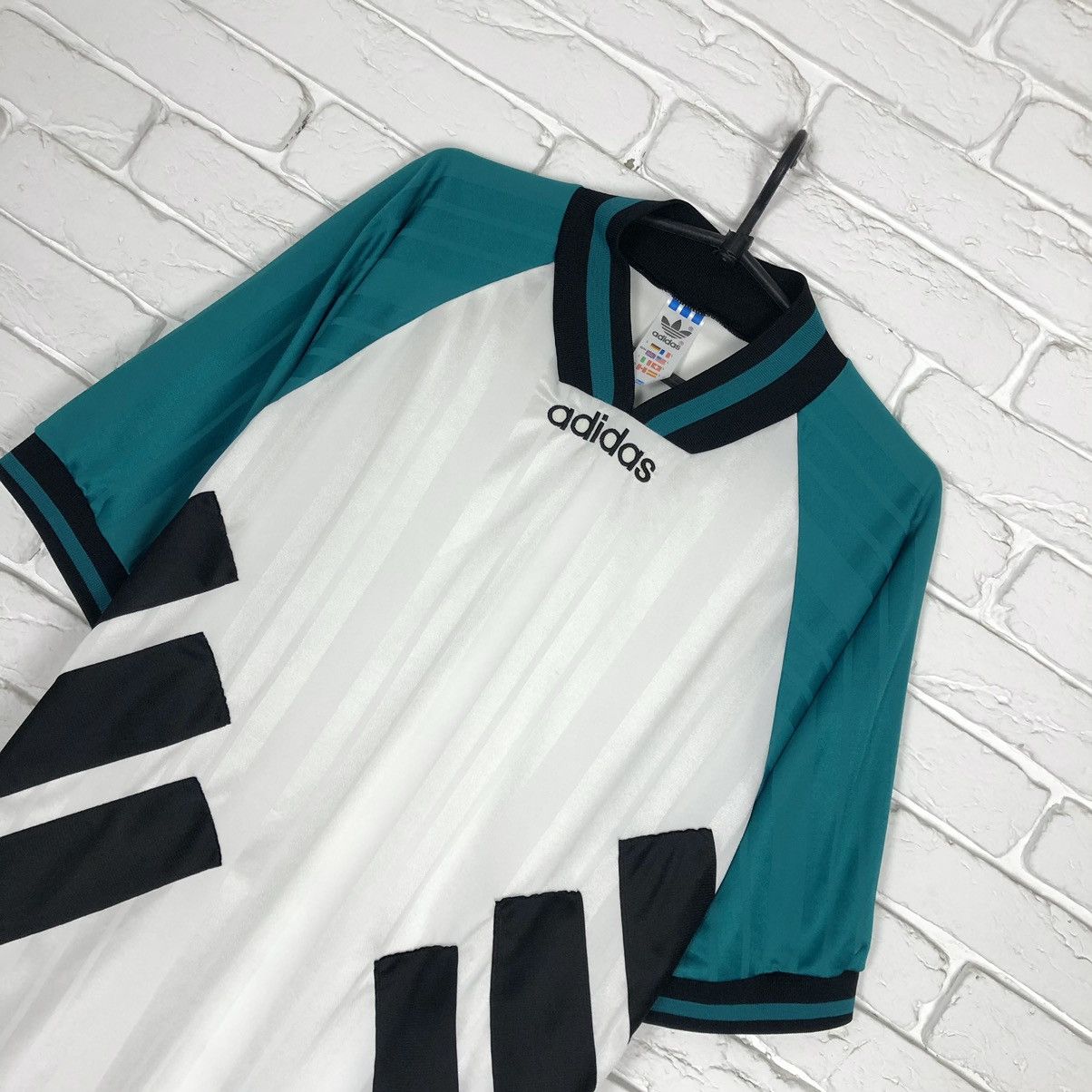 Adidas Adidas vintage soccer jersey like Liverpool 1993 Size US L / EU 52-54 / 3 - 2 Thumbnail