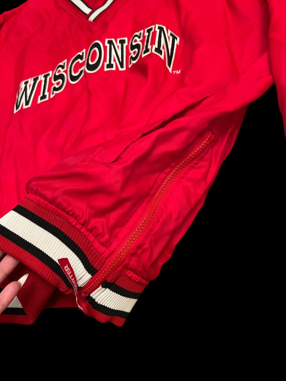 Starter XL Vintage late 90s Wisconsin v neck with zipper at waist Size US XL / EU 56 / 4 - 4 Thumbnail