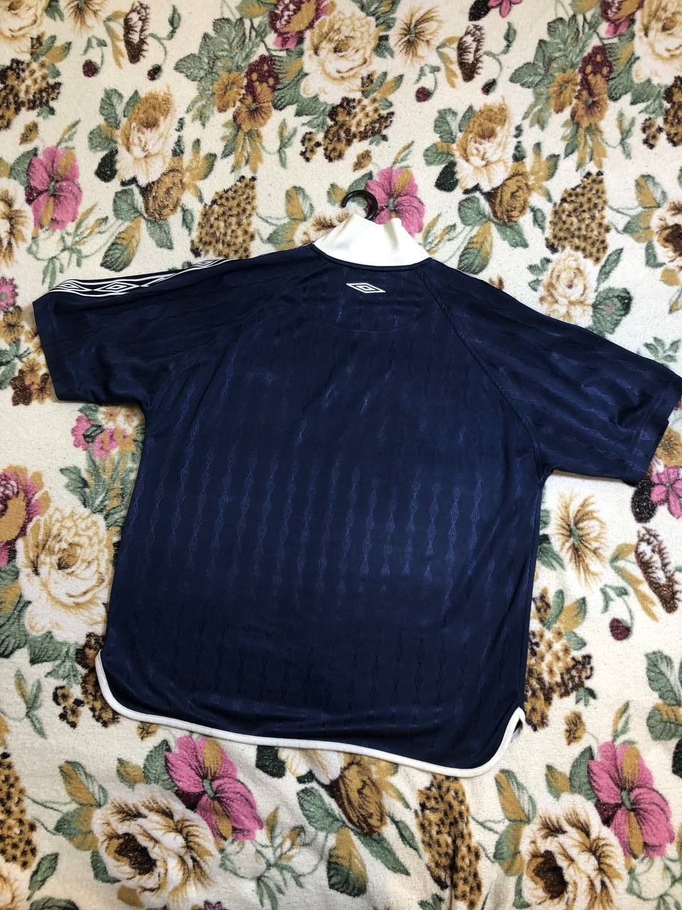 Umbro Home football shirt 1997 Soccer Umbro Jersey Mens Size US L / EU 52-54 / 3 - 19 Thumbnail