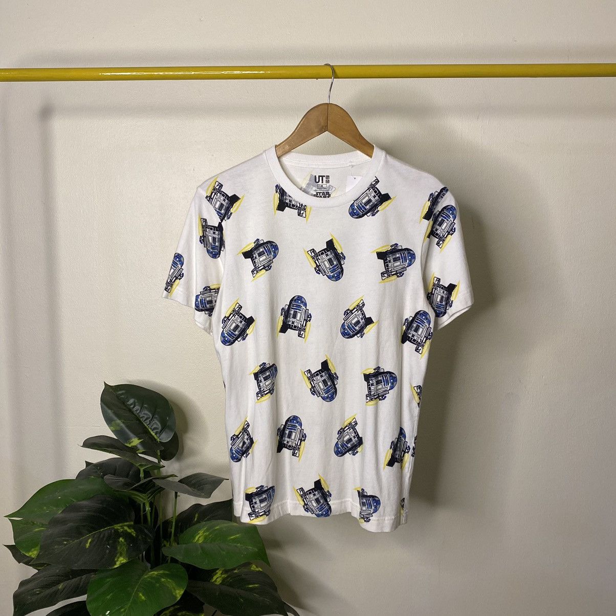 Japanese Brand × Star Wars × Uniqlo Uniqlo X Starwars Charcter Overprint Tshirt Size US M / EU 48-50 / 2 - 1 Thumbnail