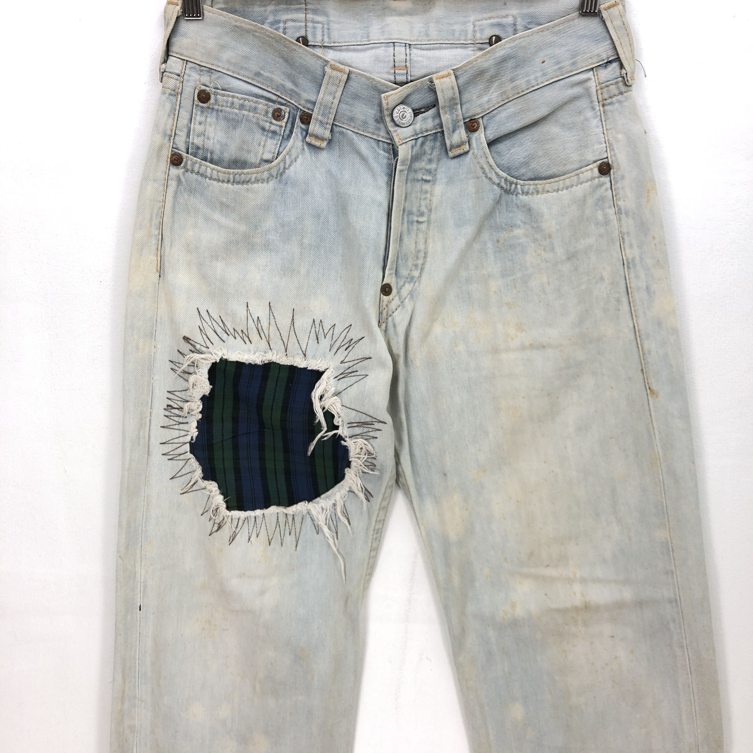 Levi's 90s Levis 902 Distressed Jeans Light Wash Buckle Back Denim Size US 32 / EU 48 - 3 Thumbnail