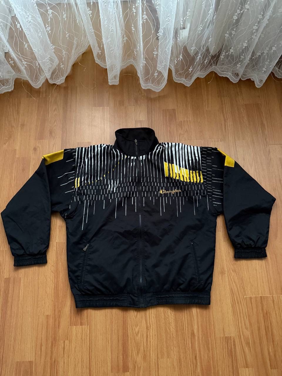 Champion Vintage Jacket is made into a Vest Size US S / EU 44-46 / 1 - 1 Thumbnail