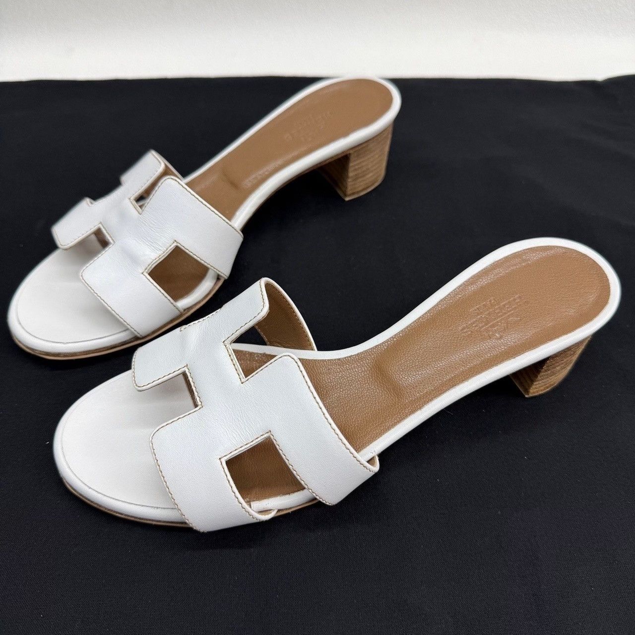 Hermes Hermes White Sandals us_6 Women Size US 6 / IT 36 - 1 Thumbnail