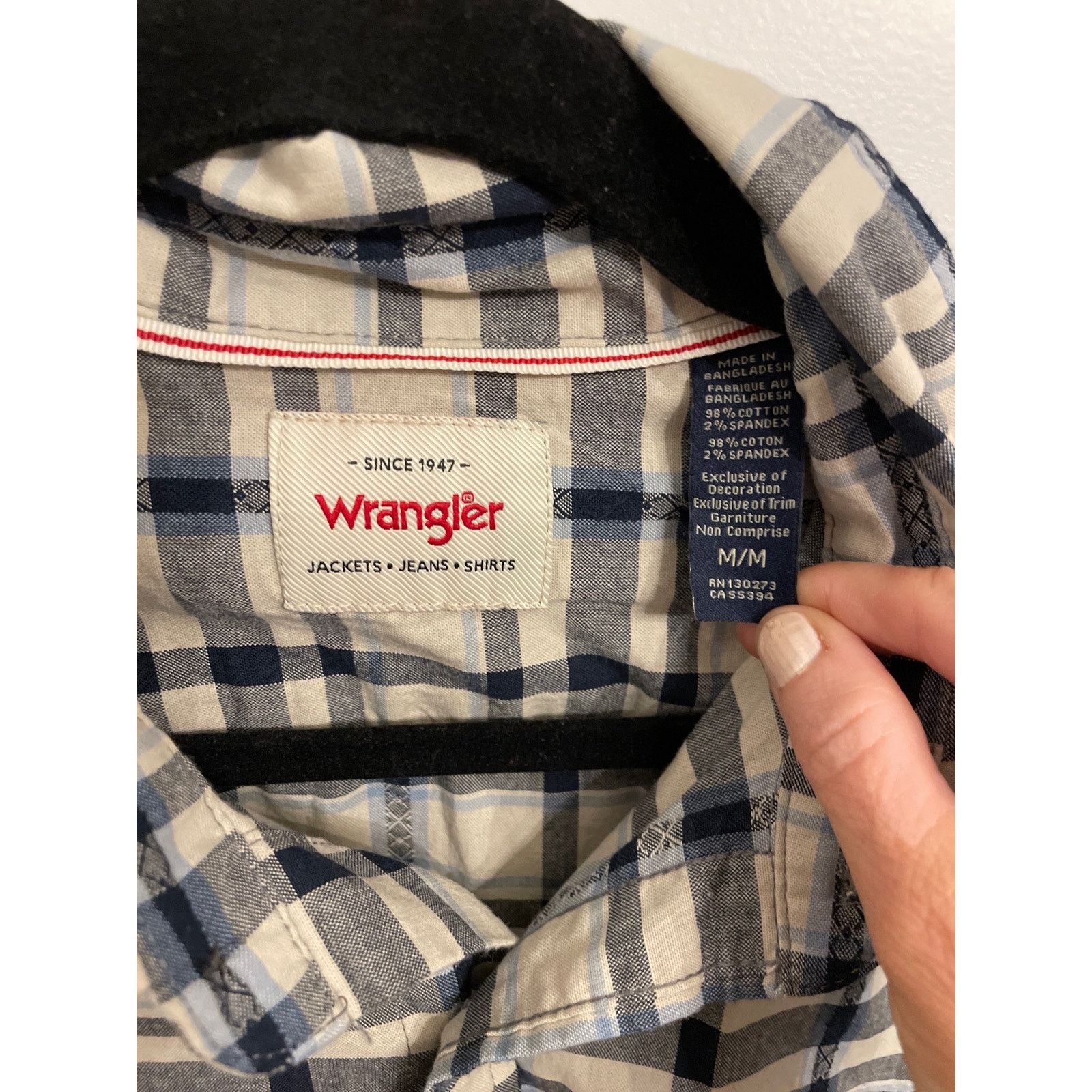 Wrangler NWT Wrangler Men's Utility Plaid Button Down, sz M Size US M / EU 48-50 / 2 - 7 Thumbnail