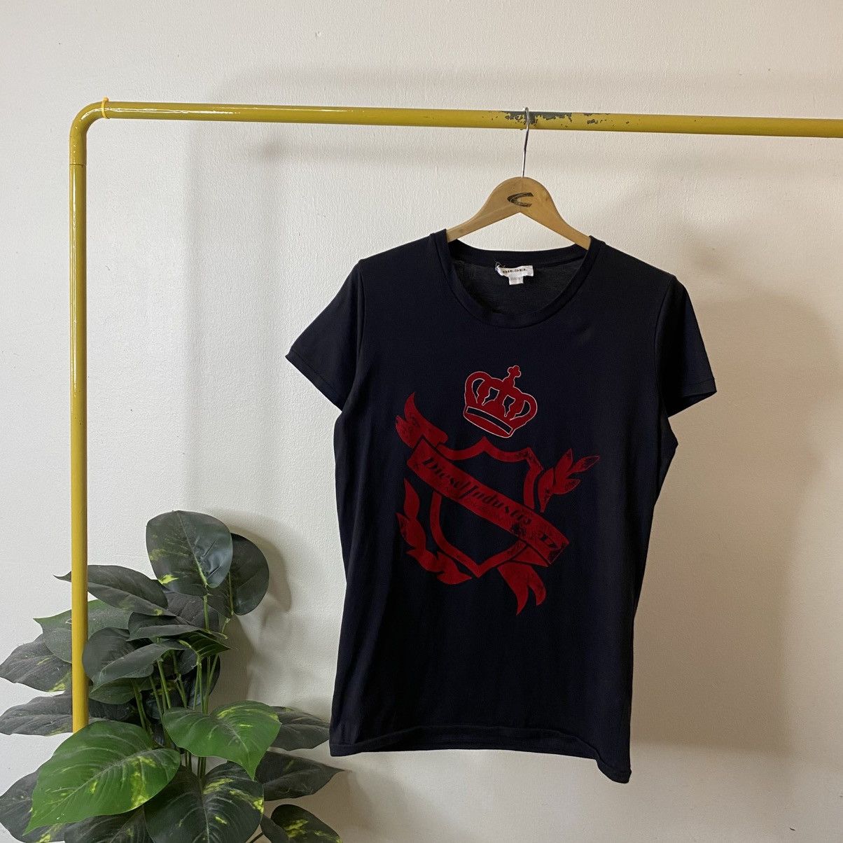 Diesel Vintage Y2K Diesel Industry Velvet Logo T Shirt Size US M / EU 48-50 / 2 - 1 Thumbnail