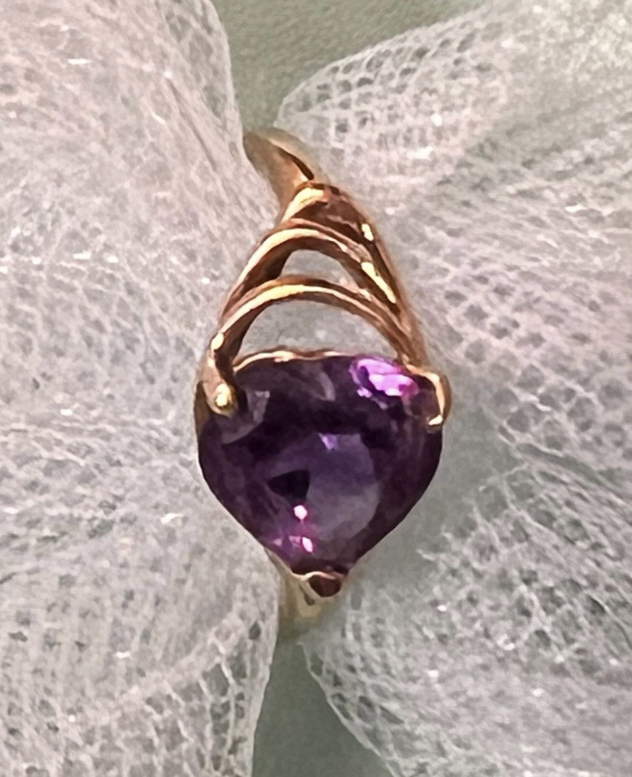 Other 14K Gold Amethyst Heart Ring Size ONE SIZE - 9 Thumbnail