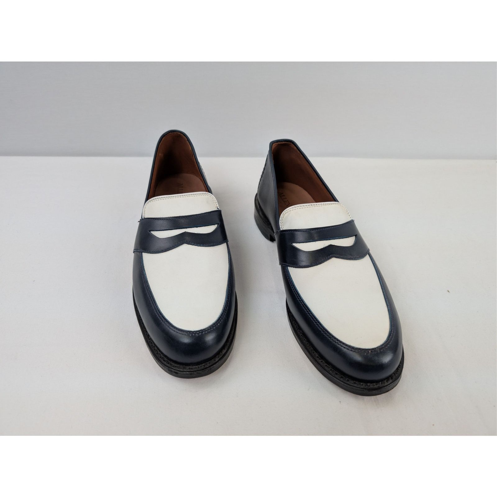 Allen Edmonds o1rshd1 CC20 calfskin leather penny loafer in navy and white Size US 10 / EU 43 - 6 Thumbnail