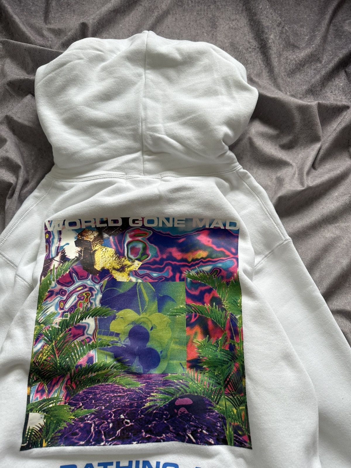Bape NWT Bape A Bathing Ape Network World Gone Mad Hoodie White Size US XL / EU 56 / 4 - 4 Thumbnail