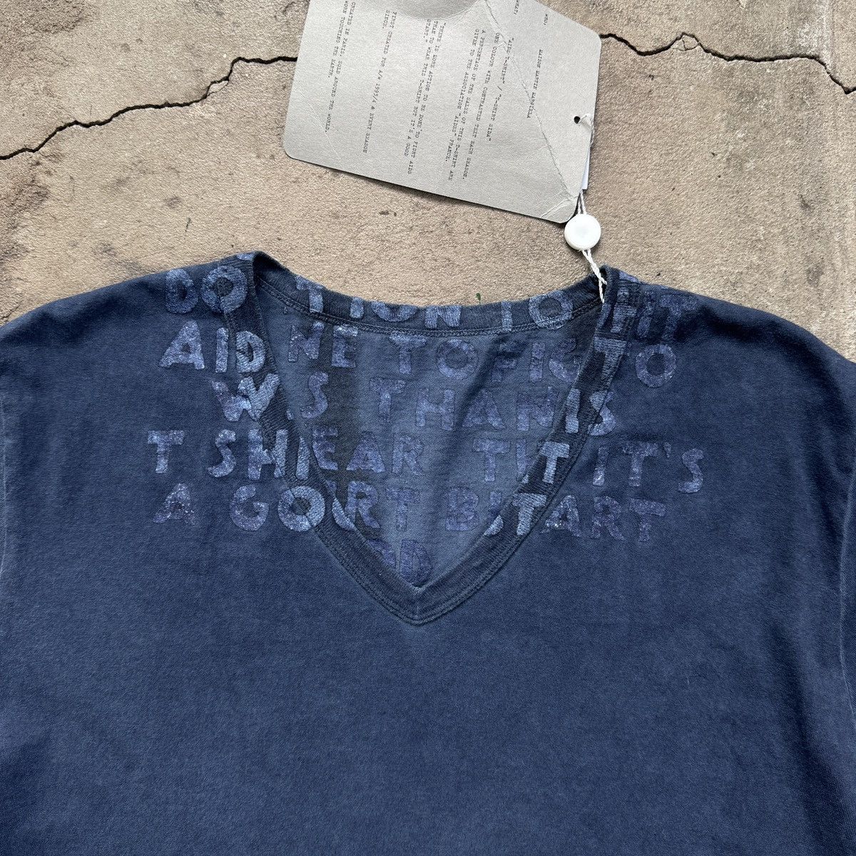 Maison Margiela MAISON MARGIELA AIDS Awareness Tee T-Shirt Garment Dyed Size US L / EU 52-54 / 3 - 6 Thumbnail