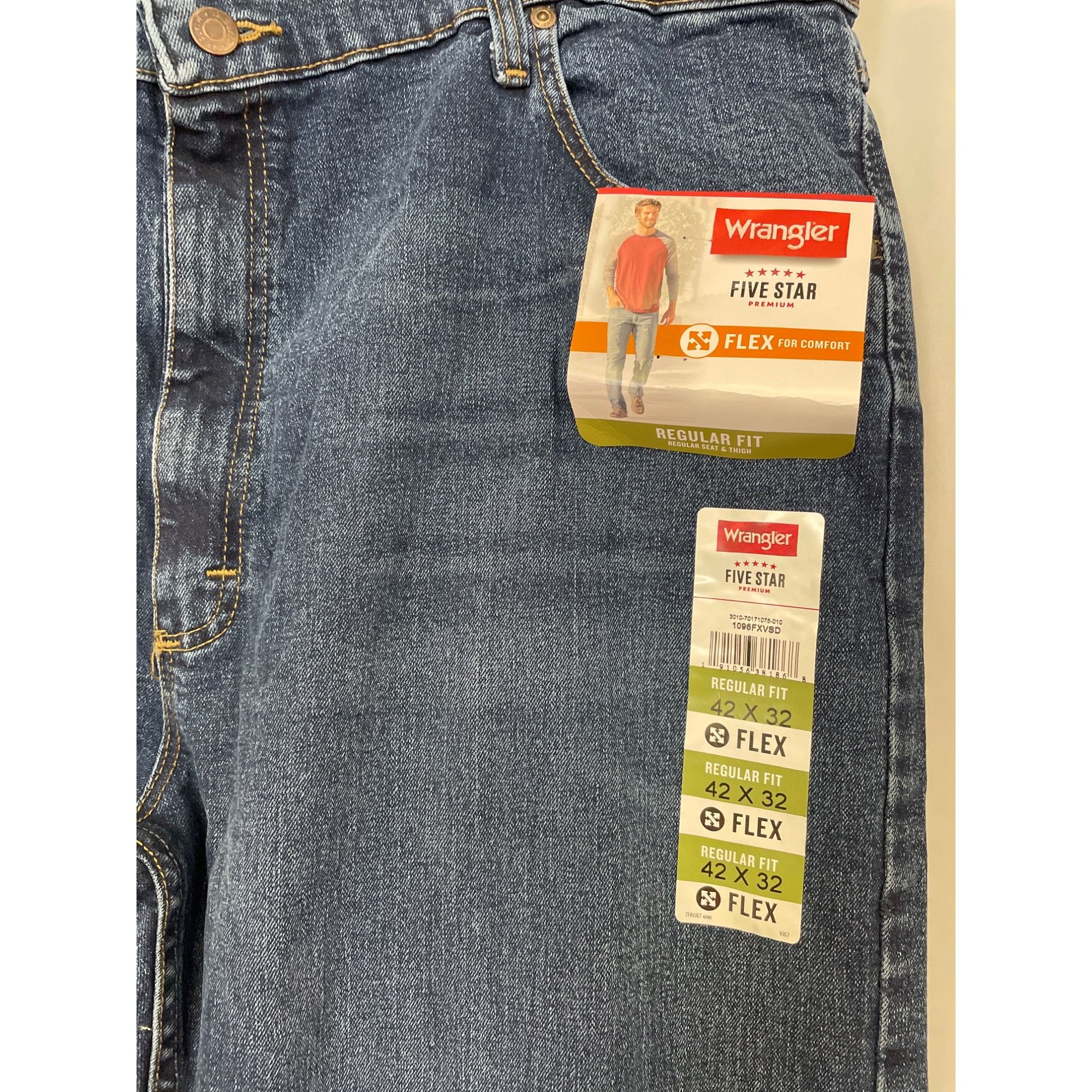 Wrangler Wrangler Men's Blue Jeans Flex Regular Fit Size 42 x 32 SKU Size US 42 / EU 58 - 3 Thumbnail