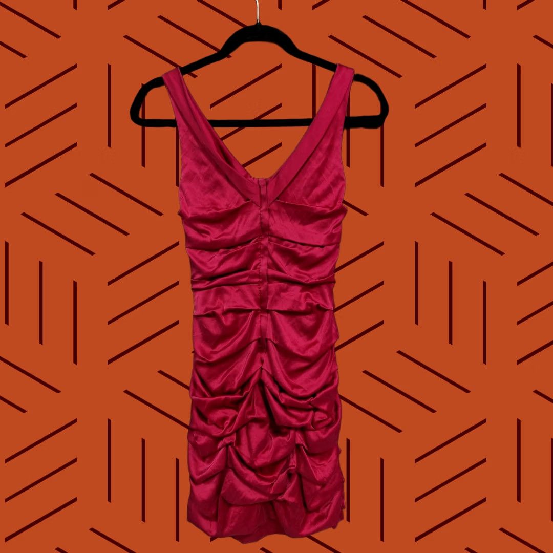 Express EXPRESS Silk Blend Dress Pink Solid Sleeveless Knee Length Size 2 Womens V-Neck Party Cocktail Dress Size XS / US 0-2 / IT 36-38 - 1 Thumbnail