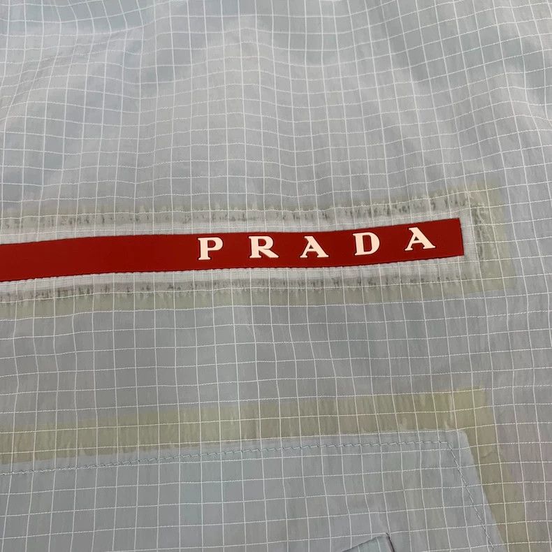 Prada Prada Blue and red label hooded long-sleeved windbreaker ja Size S / US 4 / IT 40 - 5 Thumbnail