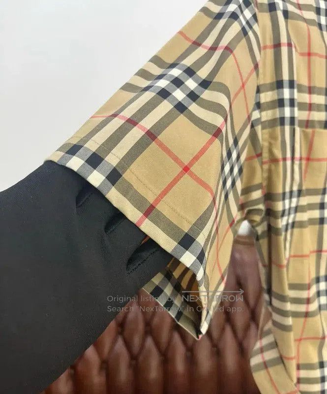 Burberry Burberry Khaki Short Sleeve Dress with Logo. Size S / US 4 / IT 40 - 5 Thumbnail