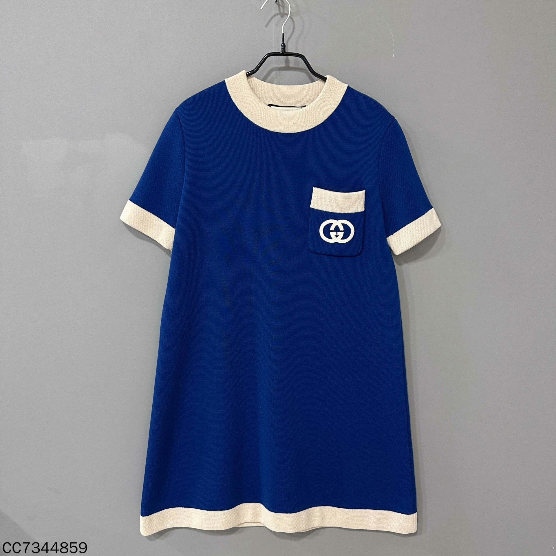 Gucci Gucci Blue T-Shirt L Women Size L / US 10 / IT 46 - 1 Thumbnail